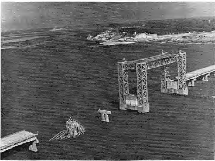 File:Sidney Lanier Bridge collapse, 1972.png