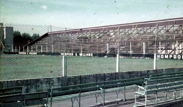 File:Estadioplatense cabecera cramer.jpg