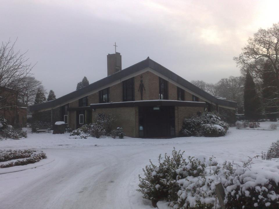 File:Saint David's Church, Broom Leys.jpg
