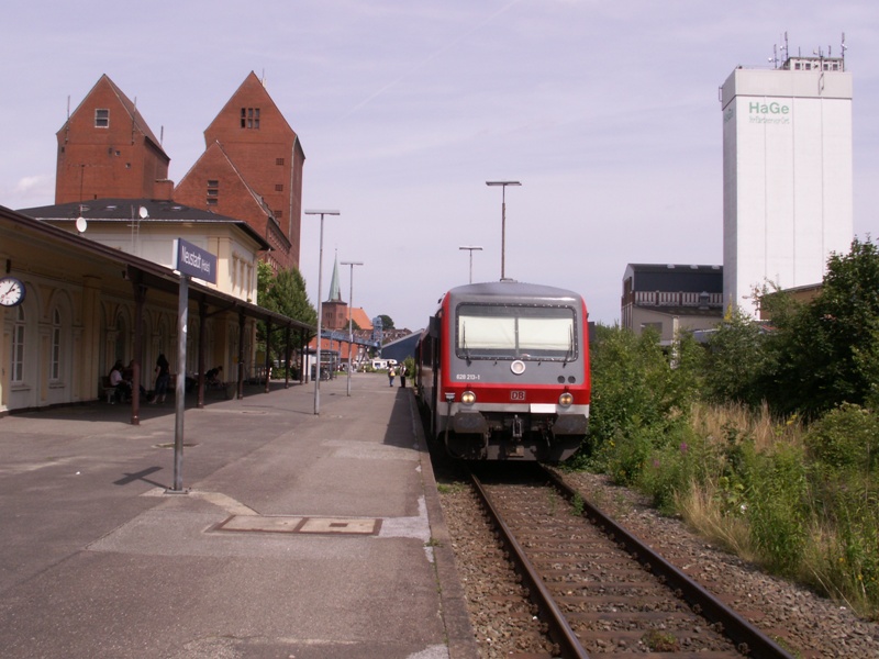 File:BahnhofNeustadt001.JPG