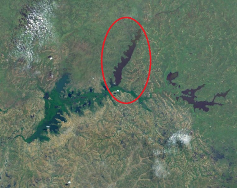 File:Lake Kachira.jpg