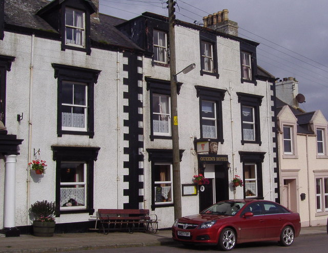 File:Queen's Hotel, Drummore. - geograph.org.uk - 1023824.jpg