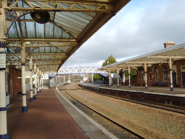 File:Dumfries Station - geograph.org.uk - 709346.jpg
