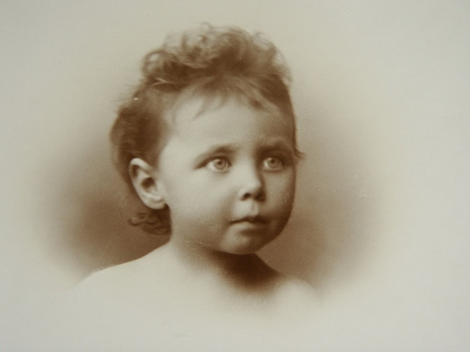 File:Princess Elisabeth of Hesse as toddler.jpg