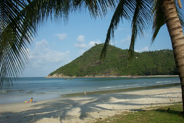File:Ao Thong Nai Pan, Koh Phangan, Thailand 02-2003.jpg