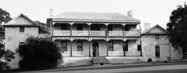 File:Brush Farm House. Lawson Street, Eastwood, NSW, Australia.jpg