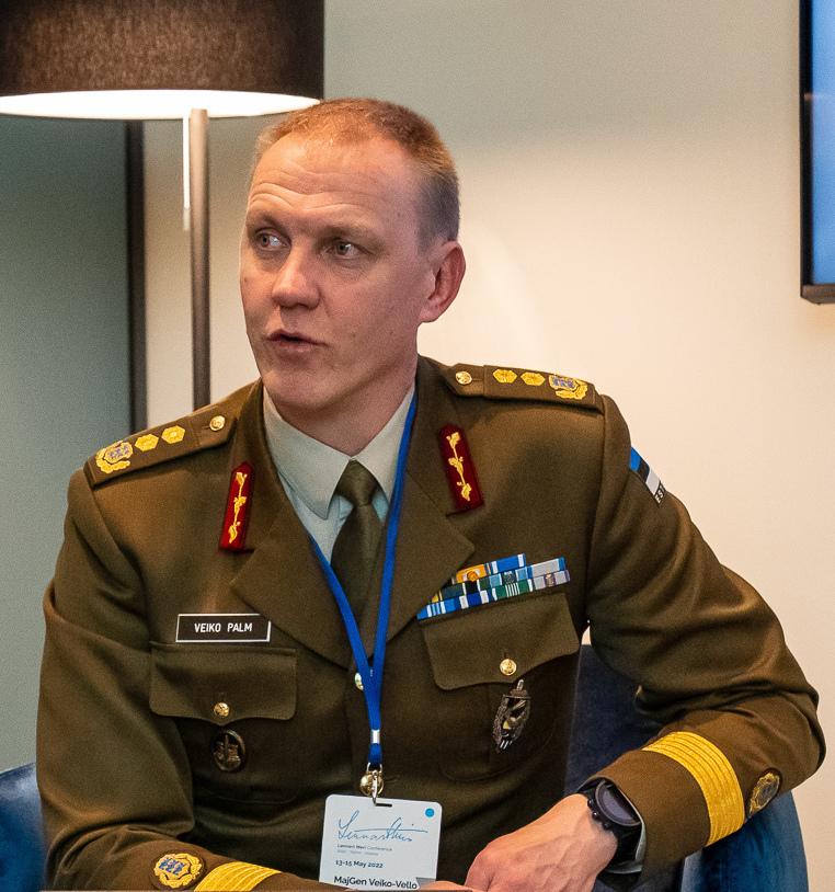 File:Maj Gen Broadwater joins Estonian media roundtable (7201652) (cropped).jpg