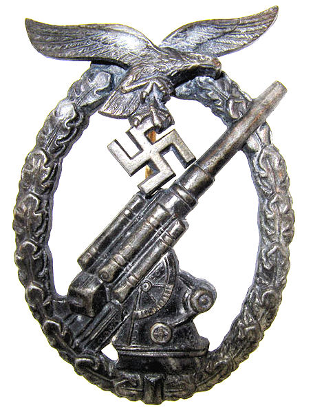 File:Flak-Kampfabzeichen der Luftwaffe.jpg