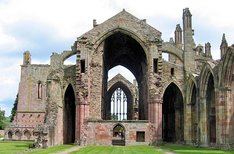 File:MelroseAbbey01.jpg