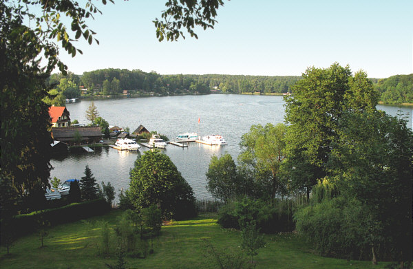 File:Fleckenzechlin-37.jpg