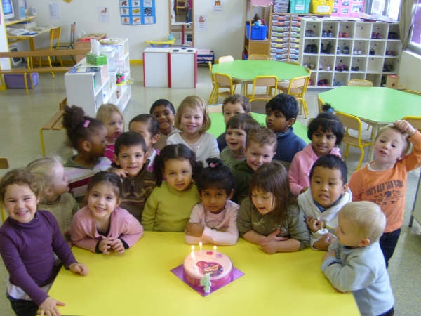 File:Children in a Primary Education School.JPG