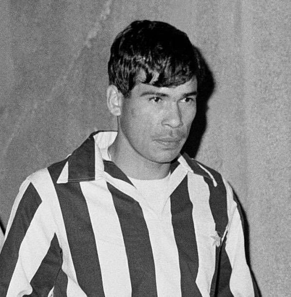 File:Nestor Combin - Juventus FC 1964-65.jpg