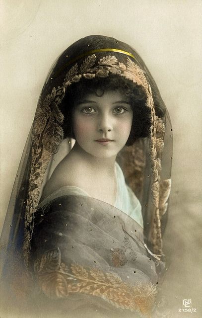 File:Grete Reinwald Edwardian postcard..jpg