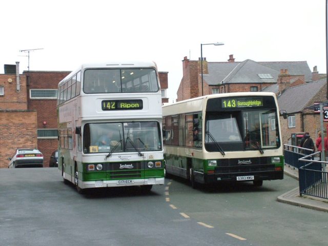 File:Ripon Bus Station - geograph.org.uk - 76827.jpg