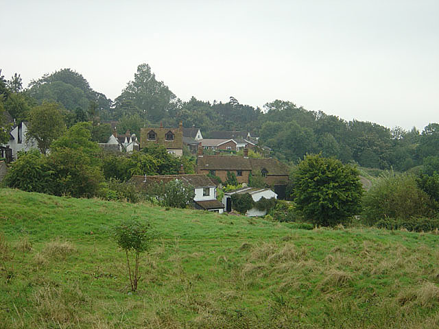 File:Brill village from Brill Common - geograph.org.uk - 538330.jpg