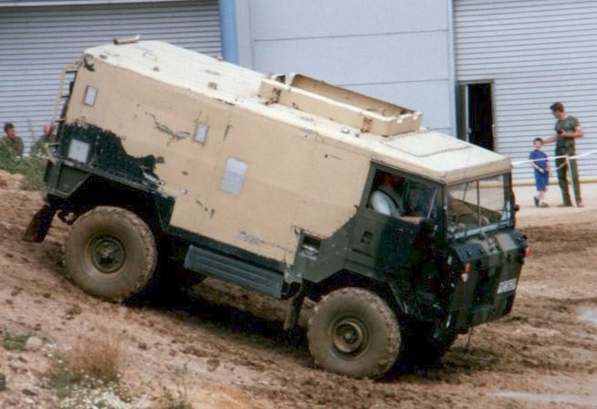 File:Land Rover 101 Forward Control.jpg