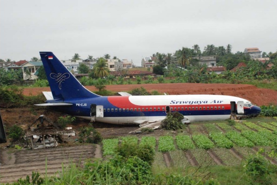 File:Wreckage of PK-CJG.jpg