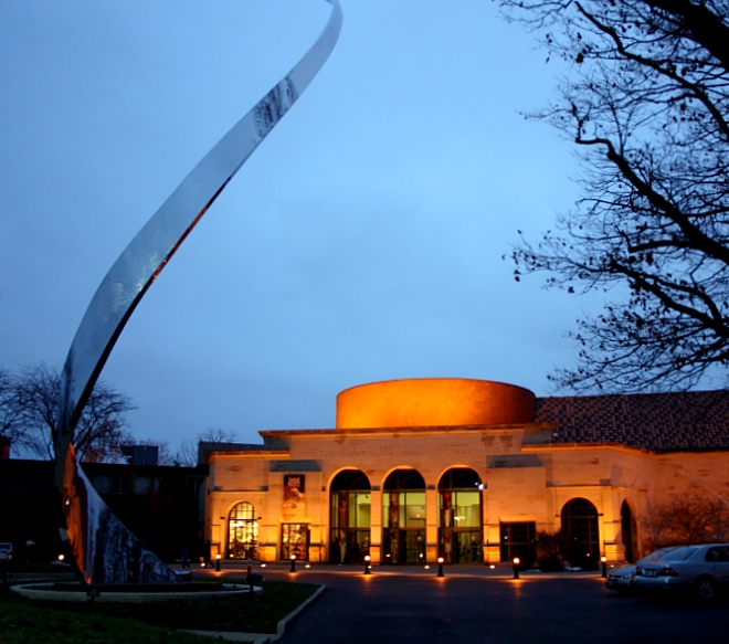 File:Dayton art institute exterior evening 2005.jpg