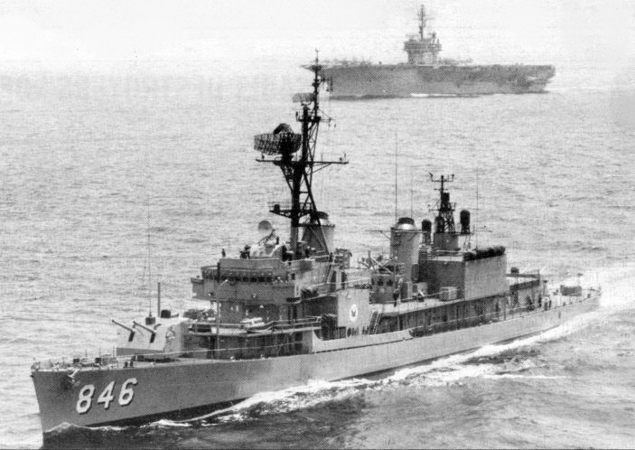 File:USS Ozbourn (DD-846) with USS Kitty Hawk (CVA-63) in 1963.jpg