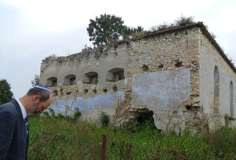 File:Tarlow Ruins- Eli Rubenstein-Sep. 14, 2011 - SAM 0055.jpg