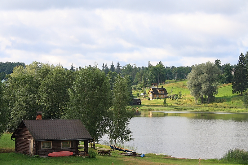 File:Rõuge-ratasjärv.JPG