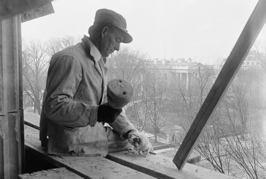 File:Treasury Annex construction worker.jpg