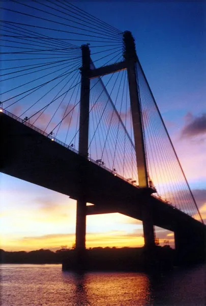 File:Vidyasagar Setu 2002 - Cibi Chakravarthi.webp