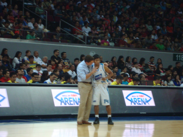 File:Tim Cone-Mark Barroca - BGSM vs San Mig Coffee 2014-01-29.jpg