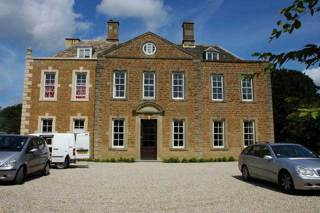 File:Whichford House - geograph.org.uk - 510944.jpg