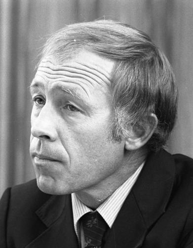 File:Bundesarchiv B 145 Bild-F054130-0036, Heiner Geißler (cropped).jpg