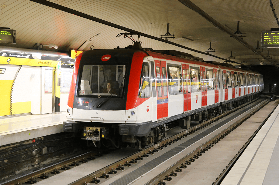 File:Series 9000 of Metro Barcelona.png