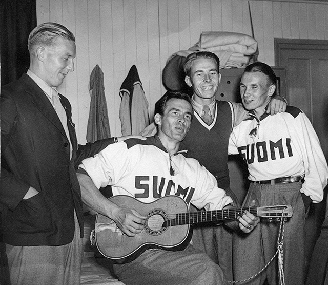 File:Kuuno Honkonen, Tapio Rautavaara, Pentti Siltaloppi and Salomon Könönen 1948.jpg