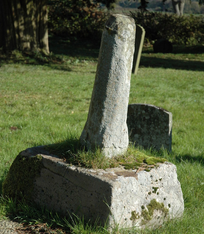 File:St Marys Penterry Churchyard cross - cropped.jpg