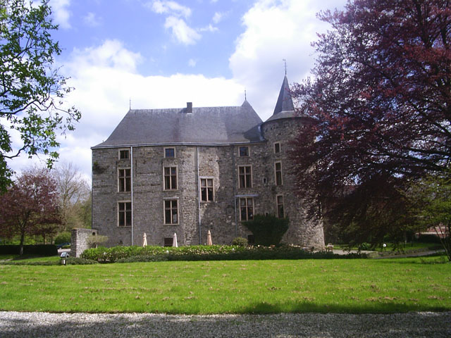 File:Kasteel Wittem.jpg