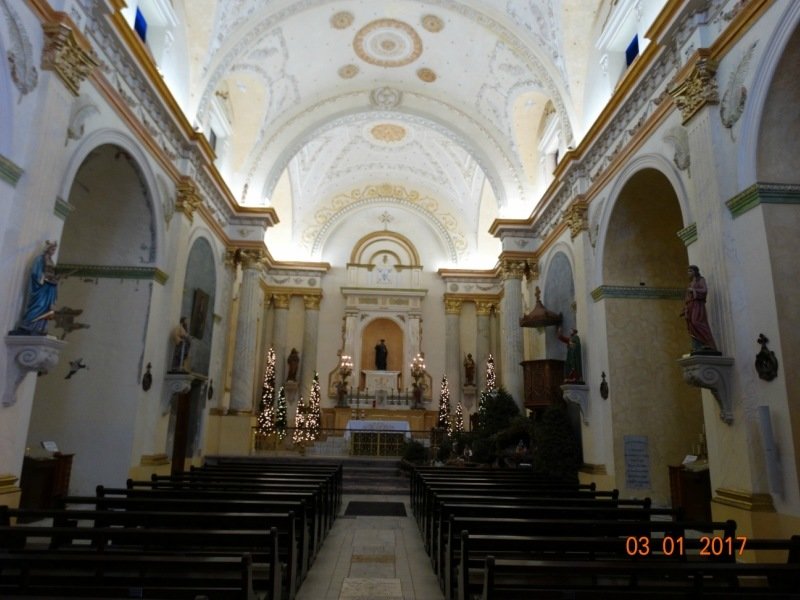 File:Inside the Metropolitan Cathedral.jpg