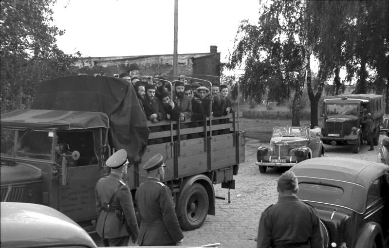 File:Bundesarchiv Bild 101I-380-0069-33, Polen, Verhaftung von Juden, Transport.jpg