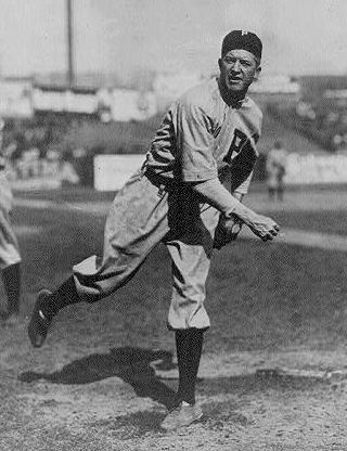 File:Grover Cleveland Alexander.jpg