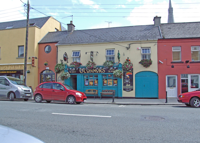 File:Collumcillie Street Tullamore Co.Offaly - geograph.org.uk - 1365228.jpg