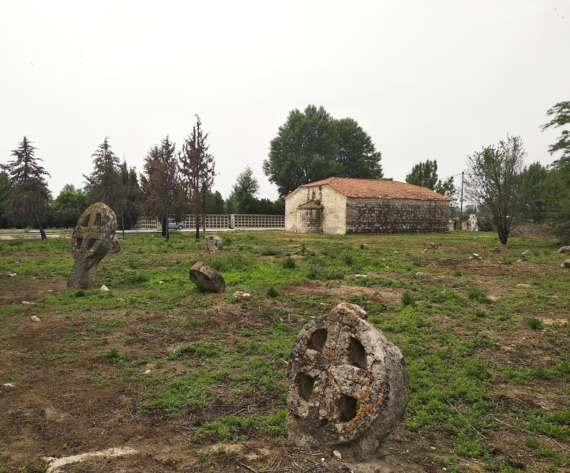 File:Slavic Bogomil Cemetery in Chalkidona, Thessaloniki.jpg