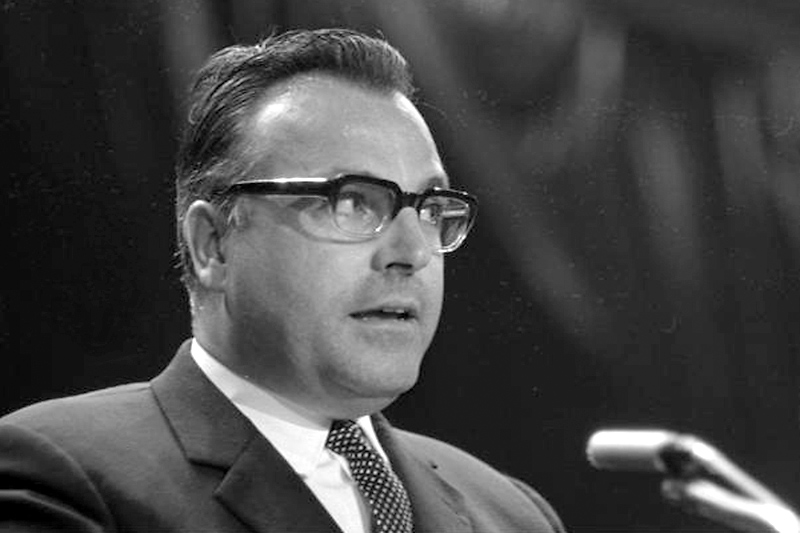File:Bundesarchiv B 145 Bild-F028914-0002, Ludwigshafen, CDU-Kongress, Helmut Kohl.jpg