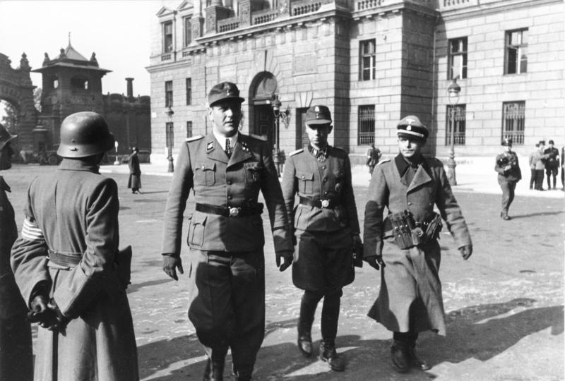 File:Bundesarchiv Bild 101I-680-8283A-30A, Budapest, Otto Skorzeny, Adrian v. Fölkersam.jpg