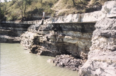 File:Tuttle creek 93 06.jpg