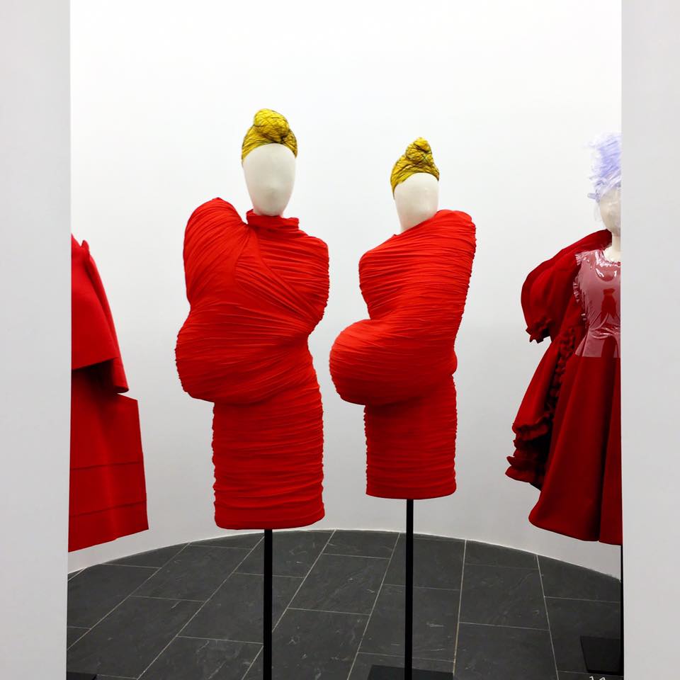 File:Dresses by Rei Kawakubo - Sarah Stierch 03.jpg