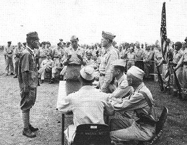 File:Japanese surrender to 40th.jpg