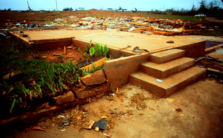 File:F5 tornado damage example.jpg