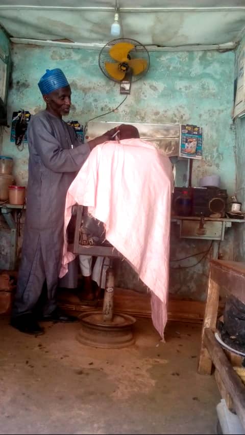 File:A Barber.jpg
