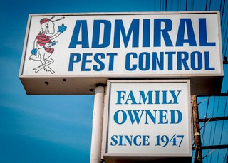 File:Admiral Pest Control (sign).jpg