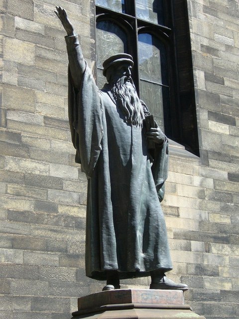 File:John Knox statue, New College - geograph.org.uk - 1339928.jpg
