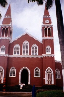 File:Metalchurchingreciacostarica.jpg