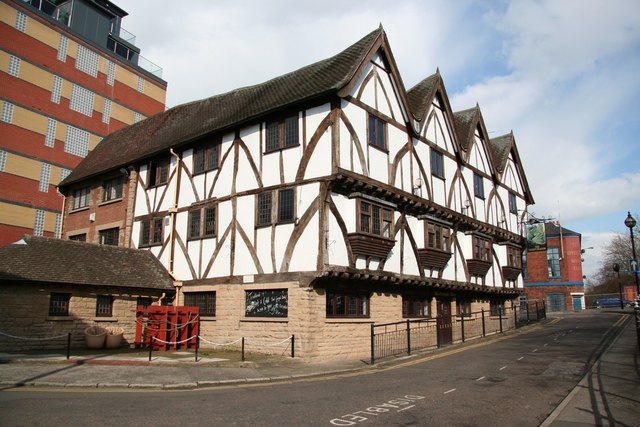 File:The Green Dragon - geograph.org.uk - 763281.jpg
